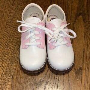 Footnotes - size 9 - Cheer White/Rose saddle shoes